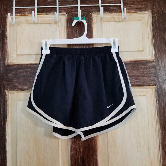 Nike Pants - Nike Shorts Size Small